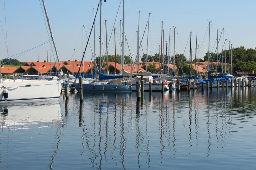 Hausboot Fjordblik Hotel Kollund Osterskov Exterior photo